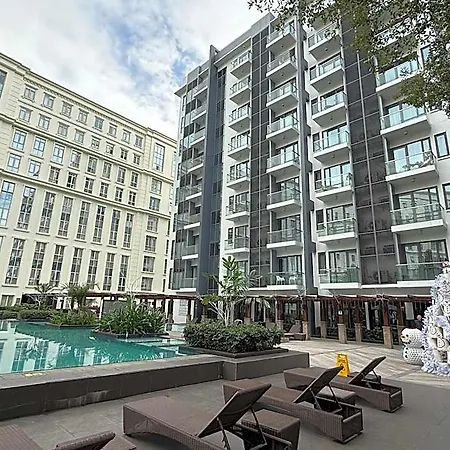 Cozyvilla At 81 Newport Blvd Newly Renovated Walk To Naia T3 Marriott & Resorts World Casino & Newport Mall For 5 Pax Free Parking!!!!