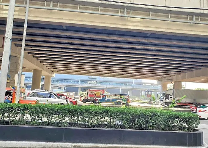 Cozyvilla At 81 Newport Blvd Newly Renovated Walk To Naia T3 Marriott & World Casino & Newport Mall For 5 Pax Free Parking!!!!